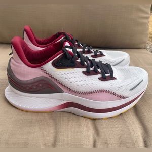 Saucony Endorphin Shift 2